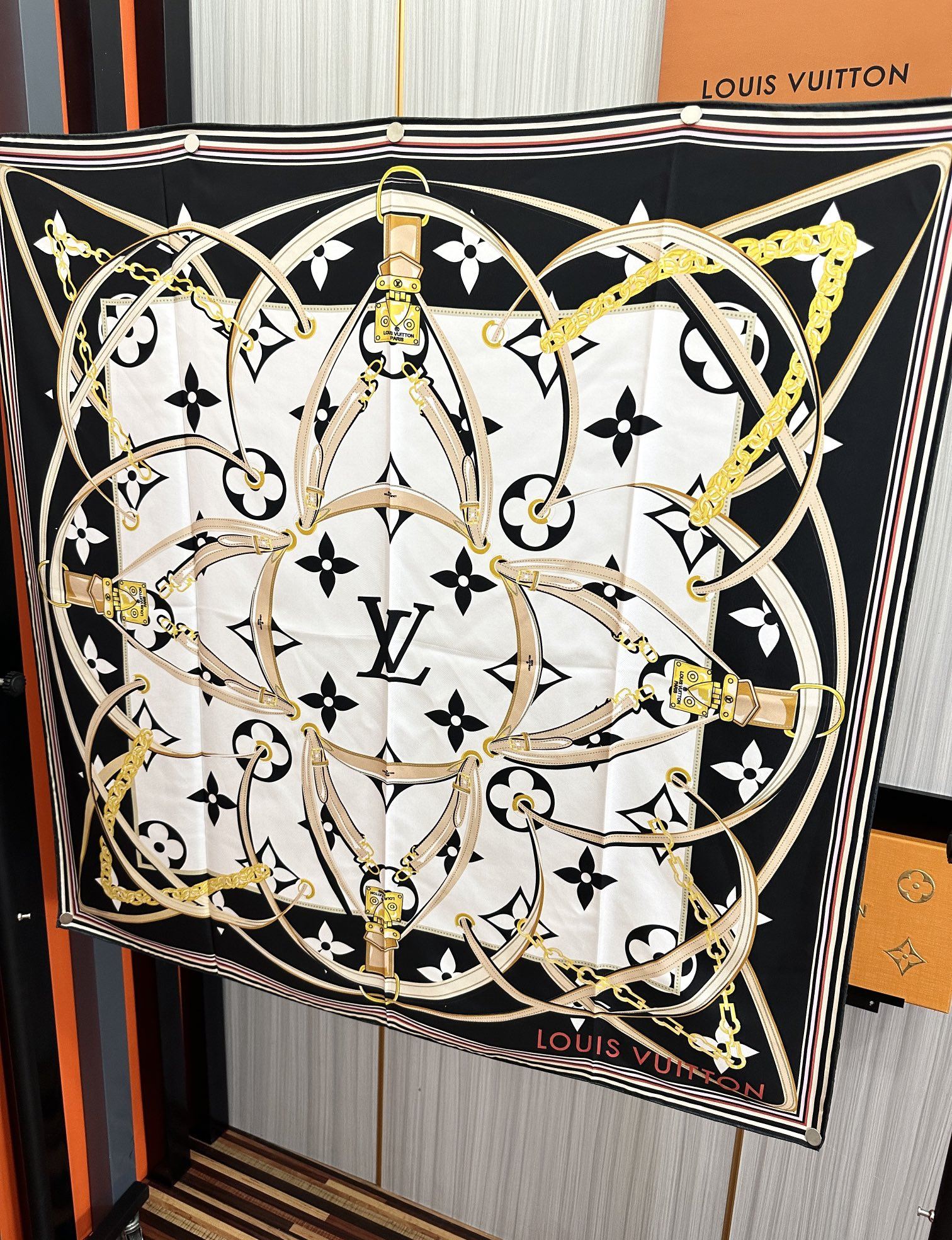 Louis Vuitton Scarf